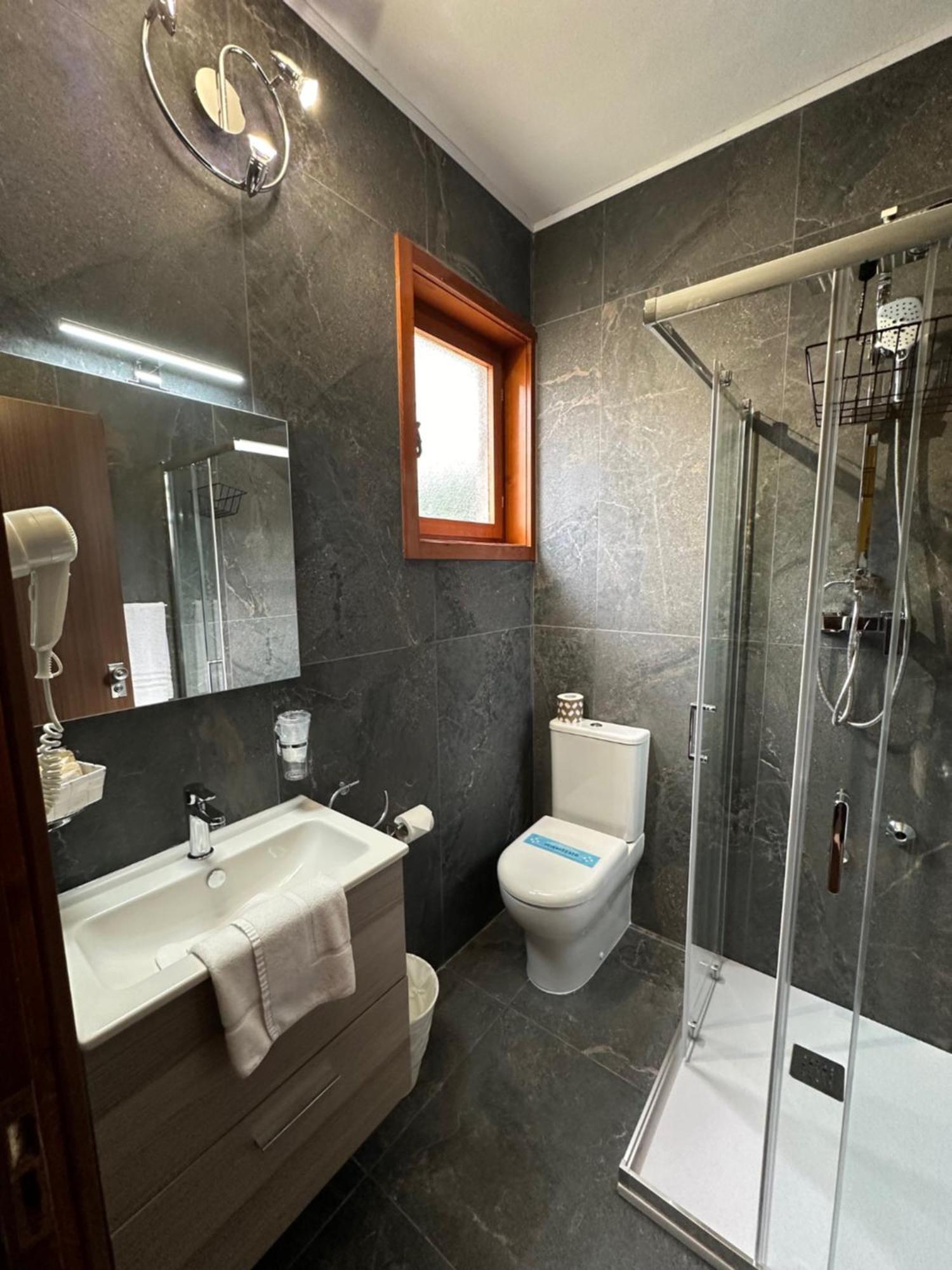 Hotel Moreri Градо Экстерьер фото