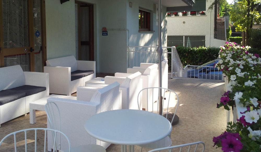 Hotel Moreri Градо Экстерьер фото