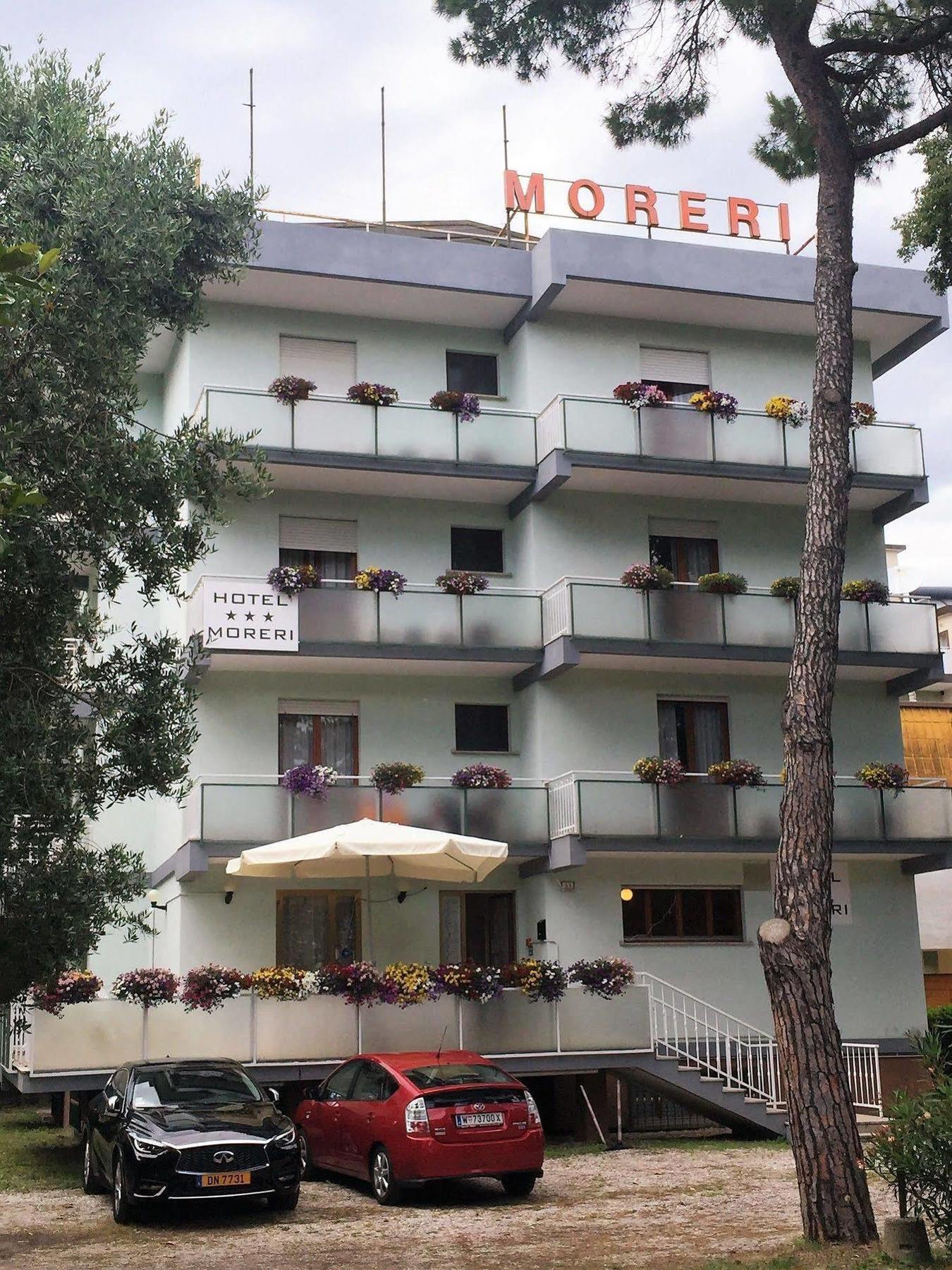 Hotel Moreri Градо Экстерьер фото