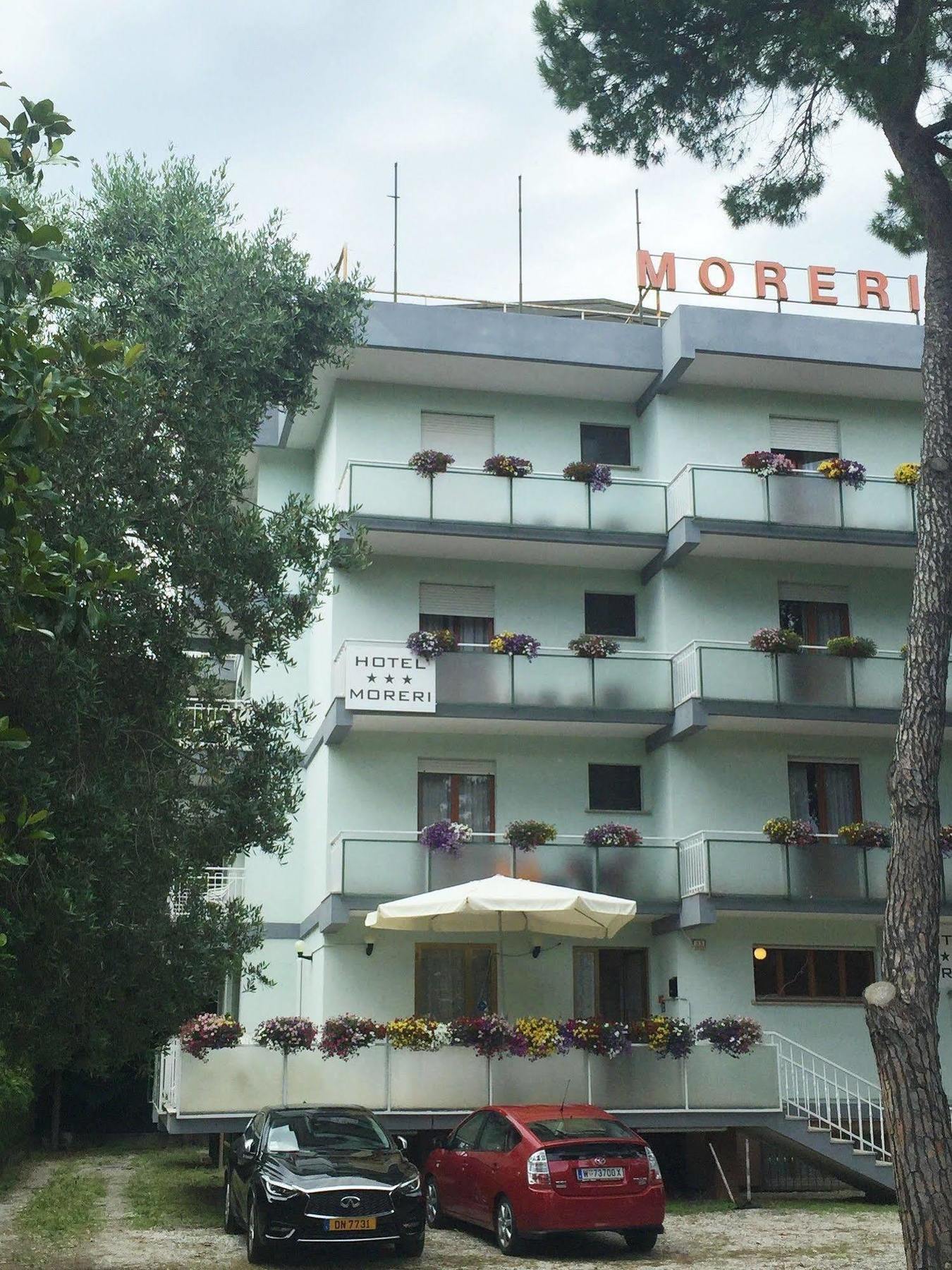 Hotel Moreri Градо Экстерьер фото