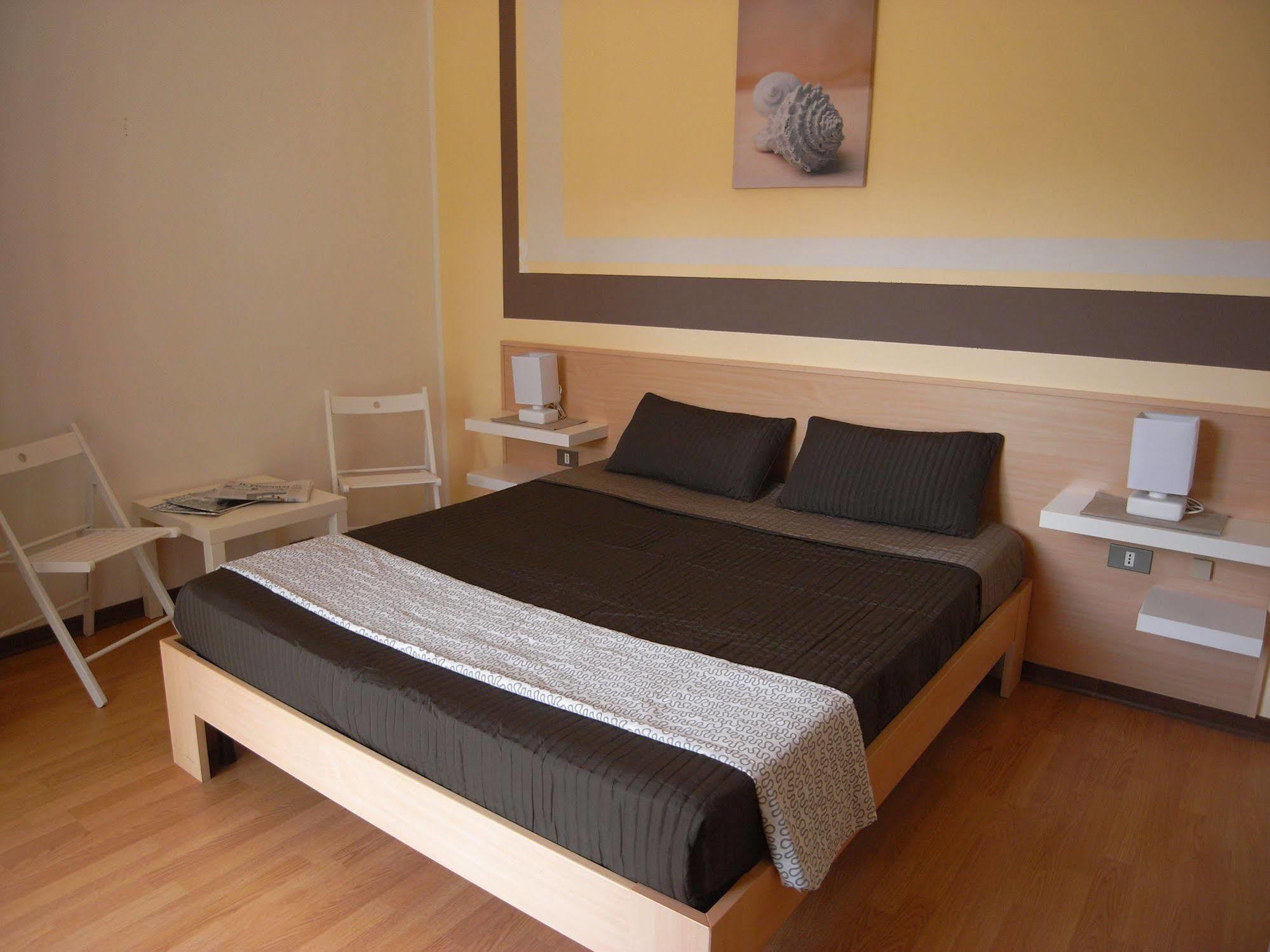 Hotel Moreri Градо Экстерьер фото